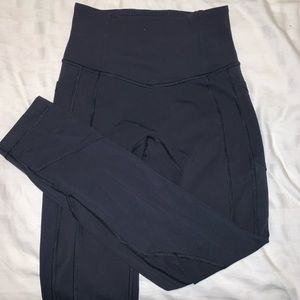Lululemon Leggings Size 2 with side pockets